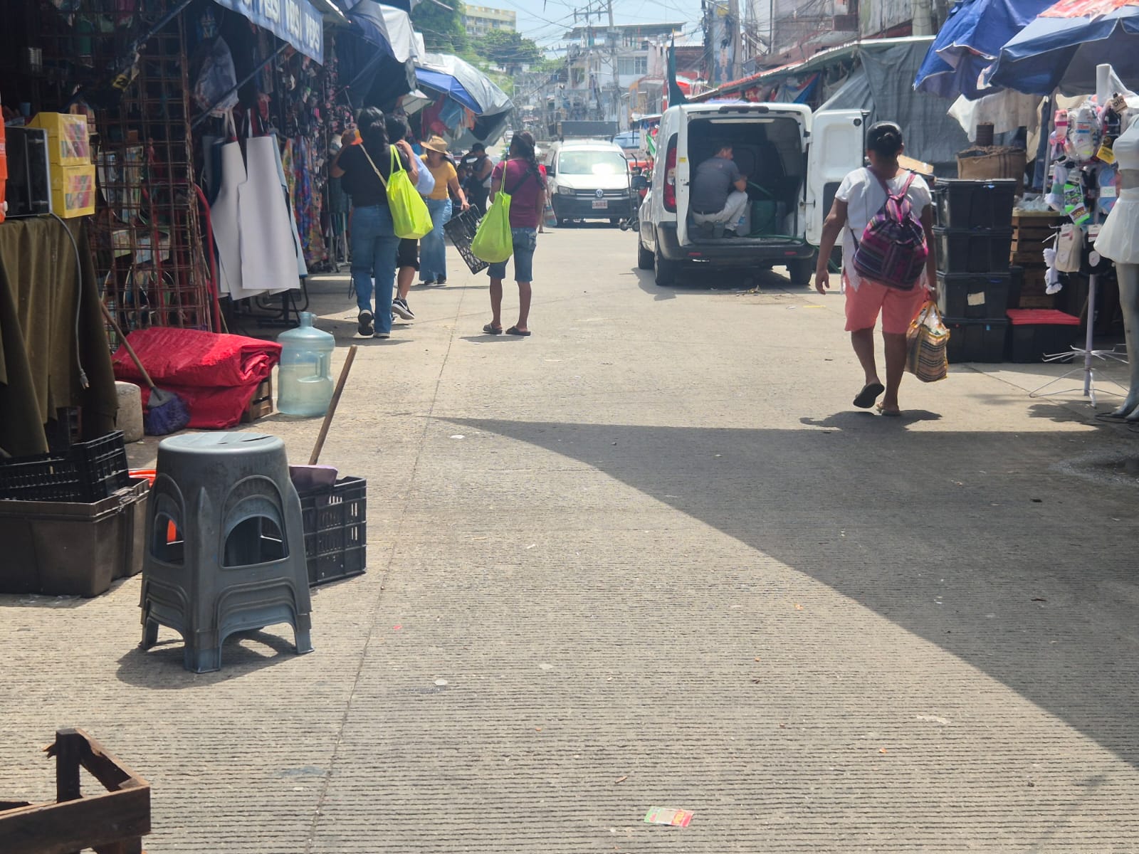 Rehabilitación de drenaje sanitario en calle 18 de Marzo