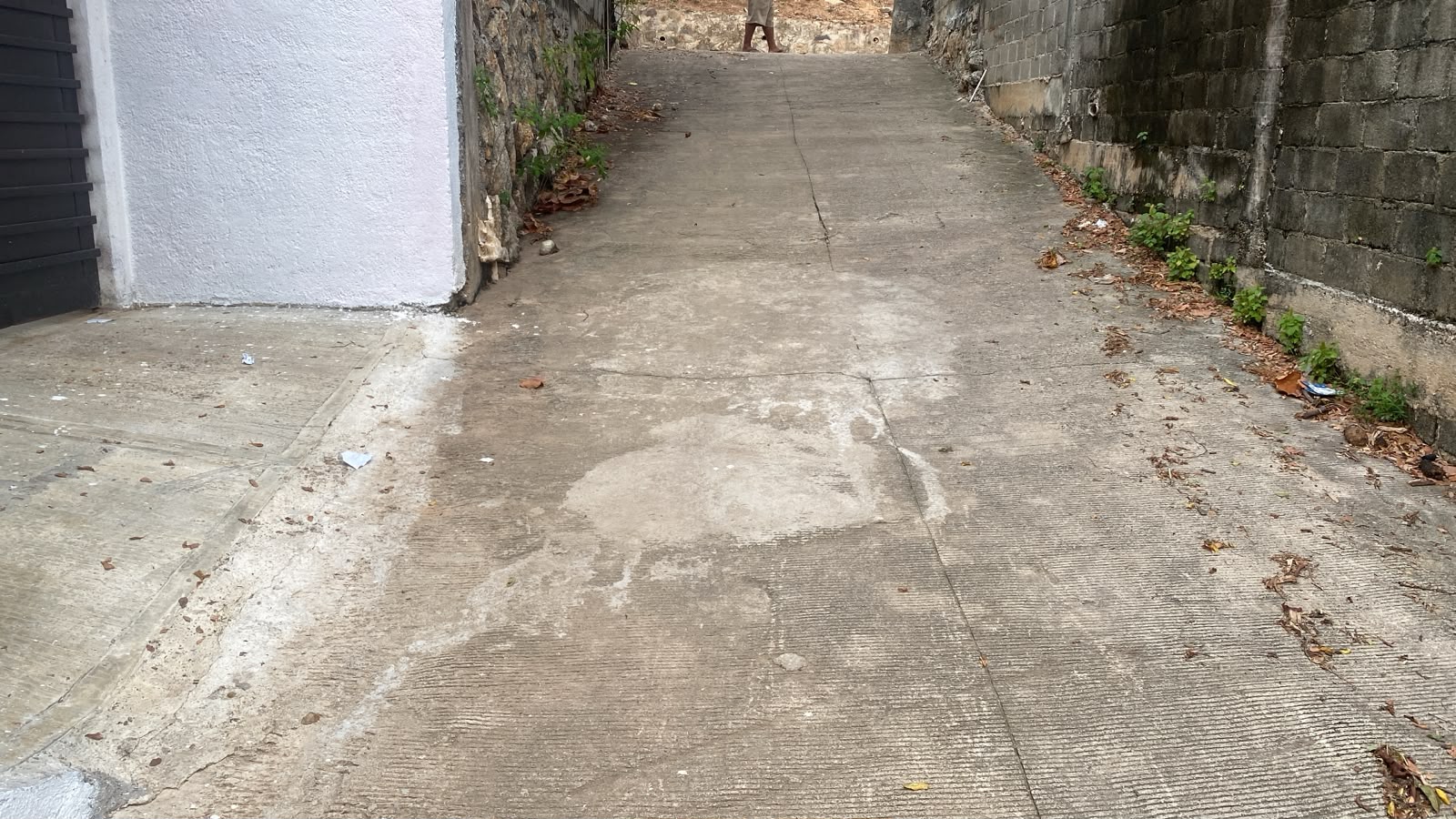 Ampliación de drenaje sanitario en Calle J