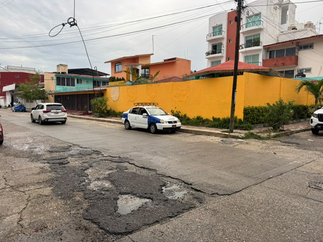 Rehabilitación de drenaje sanitario en Calle Cristóbal Colón