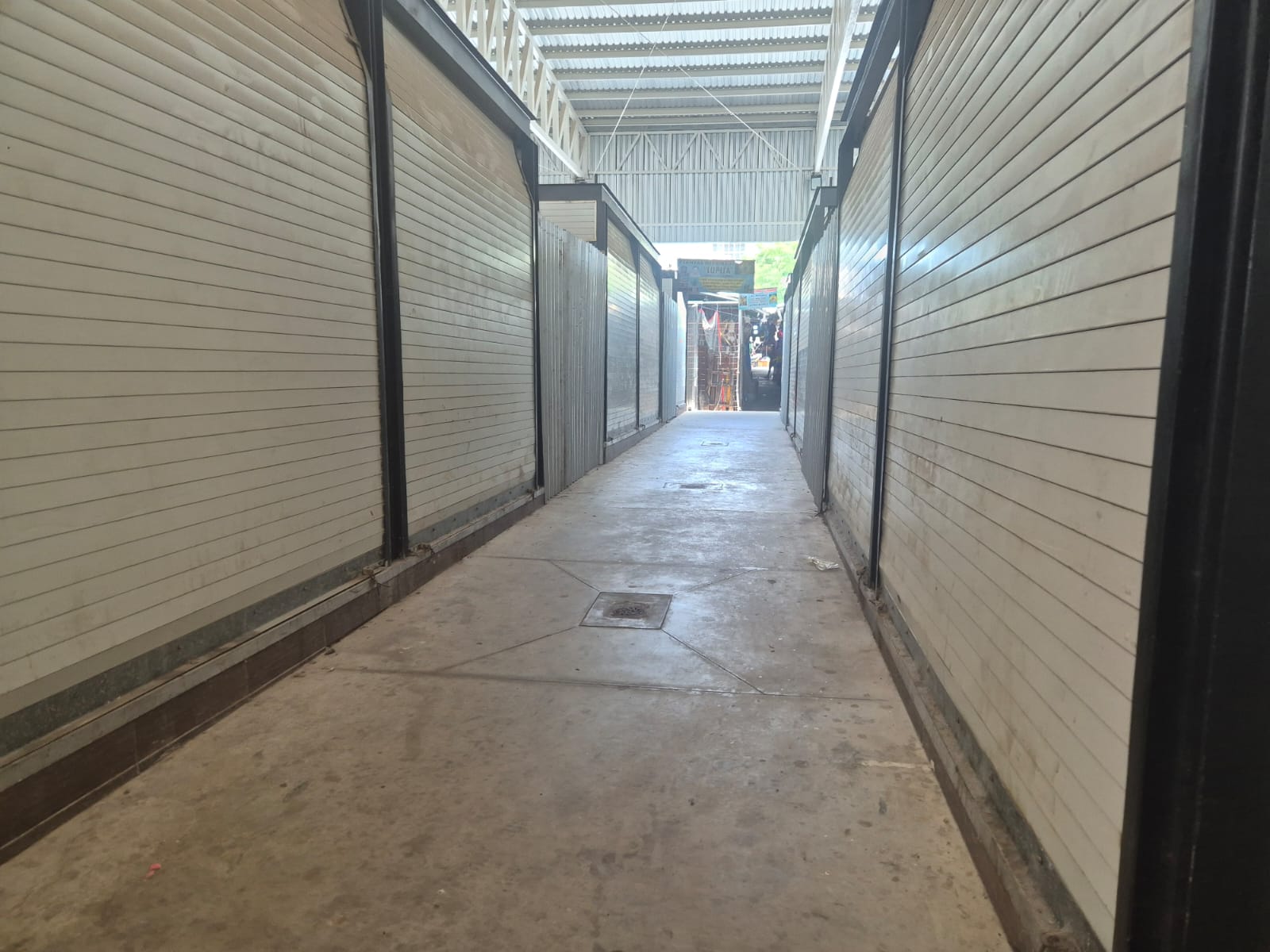 Evidencia fotográfica del Mercado Nave de Sombrillas del Mercado Central de Acapulco