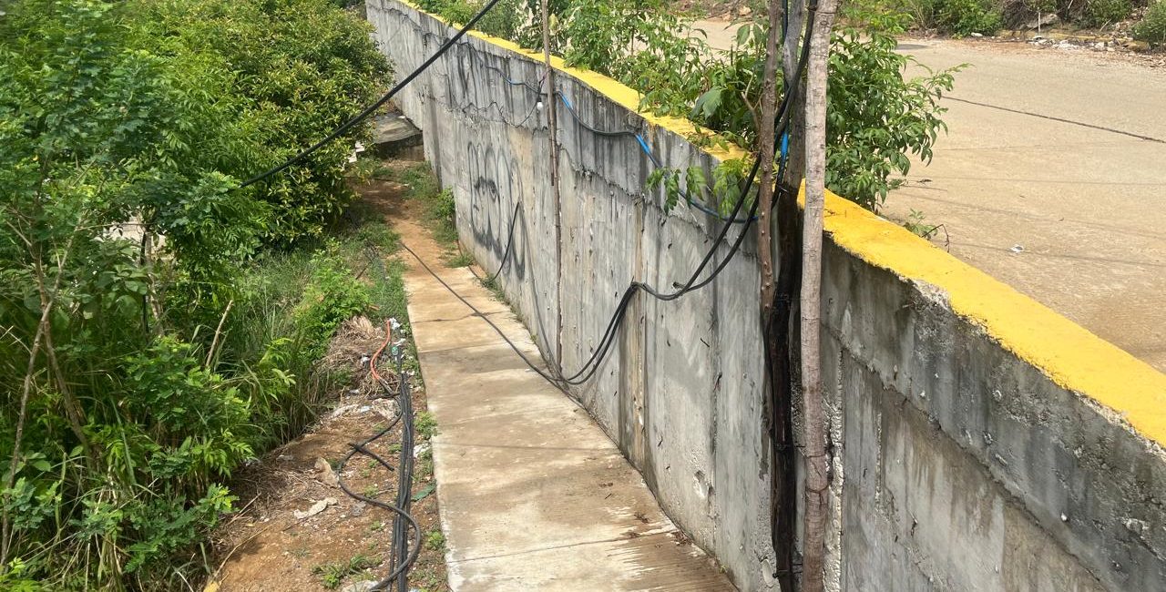 Pavimentación de calle El Veladero