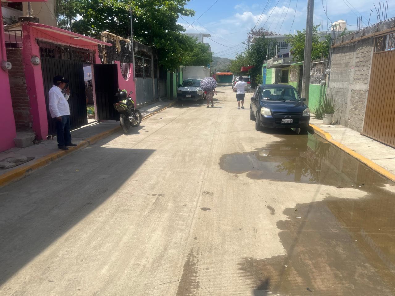 Rehabilitación de drenaje sanitario en calle Francisco Ruiz Massieu