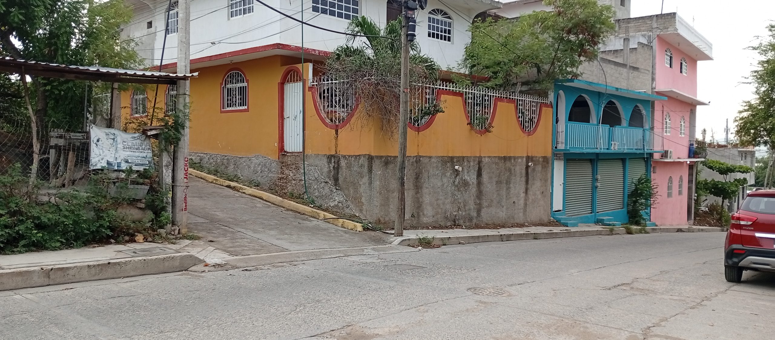 Pavimentación de andador Oriente