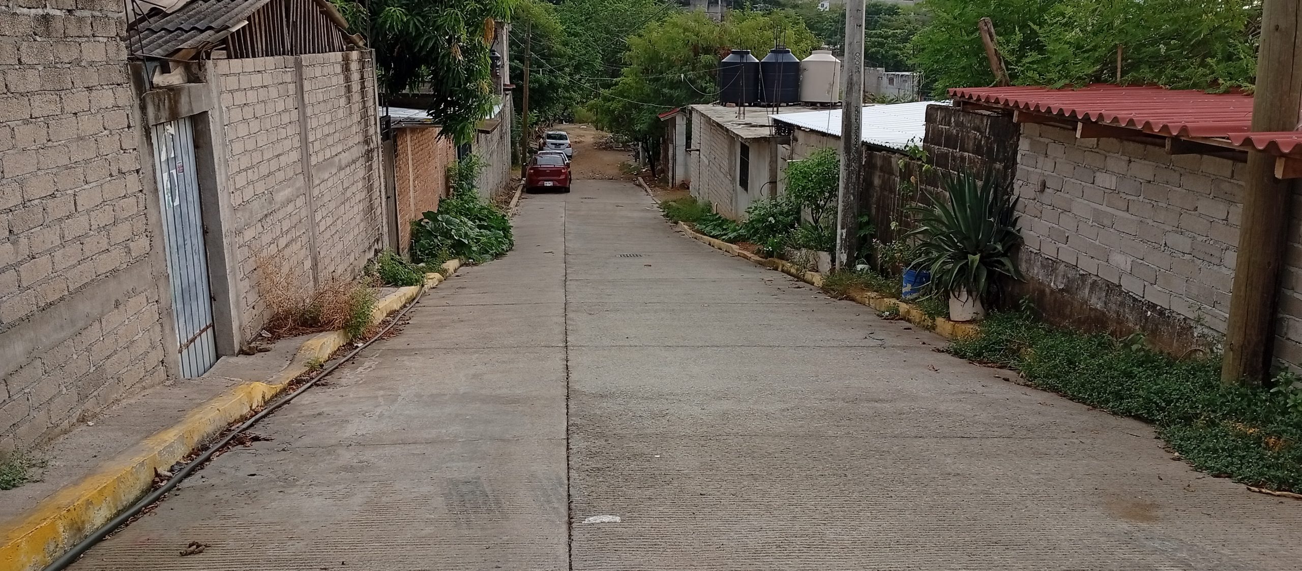 Pavimentación de andador Oriente