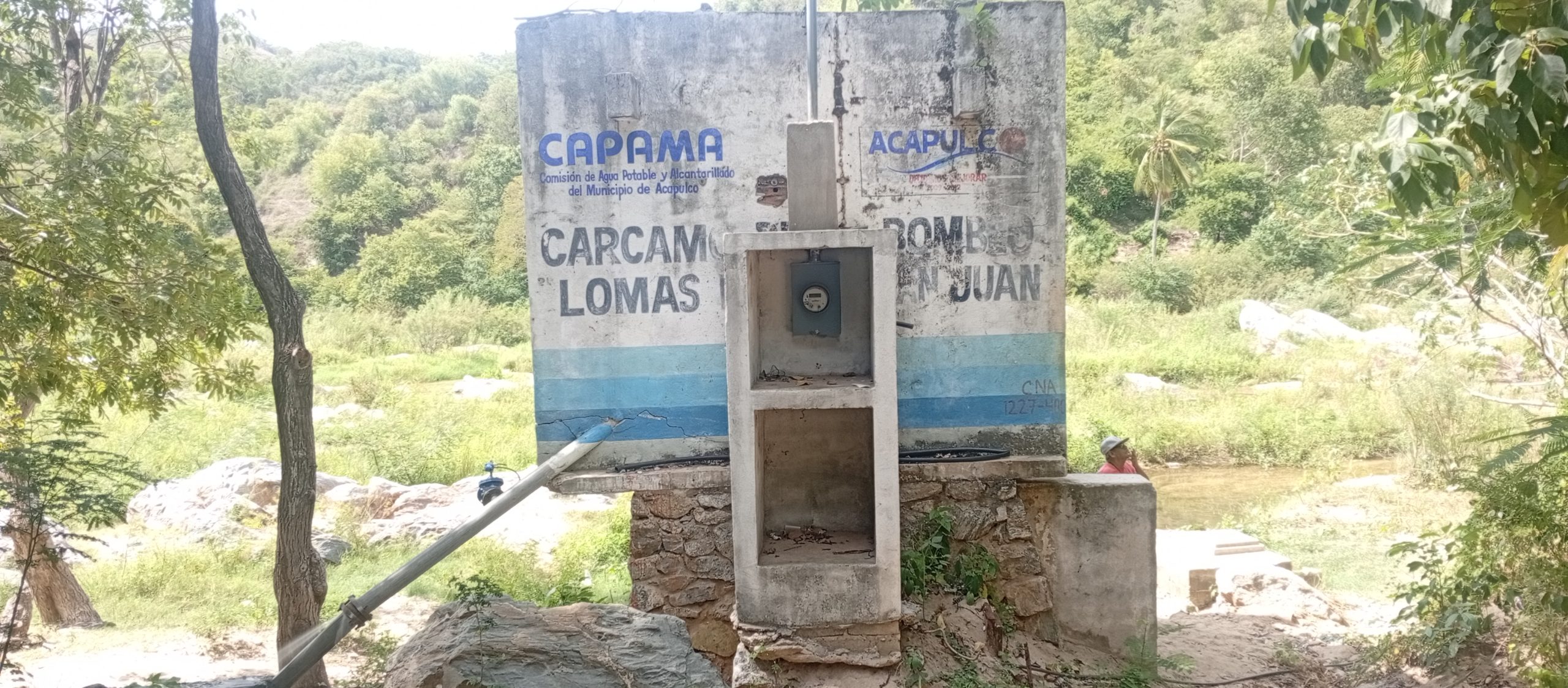 Equipamiento en pozo de agua Lomas de San Juan