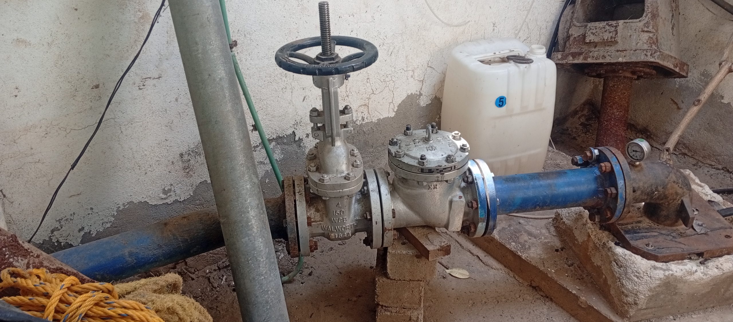 Equipamiento en pozo de agua Lomas de San Juan
