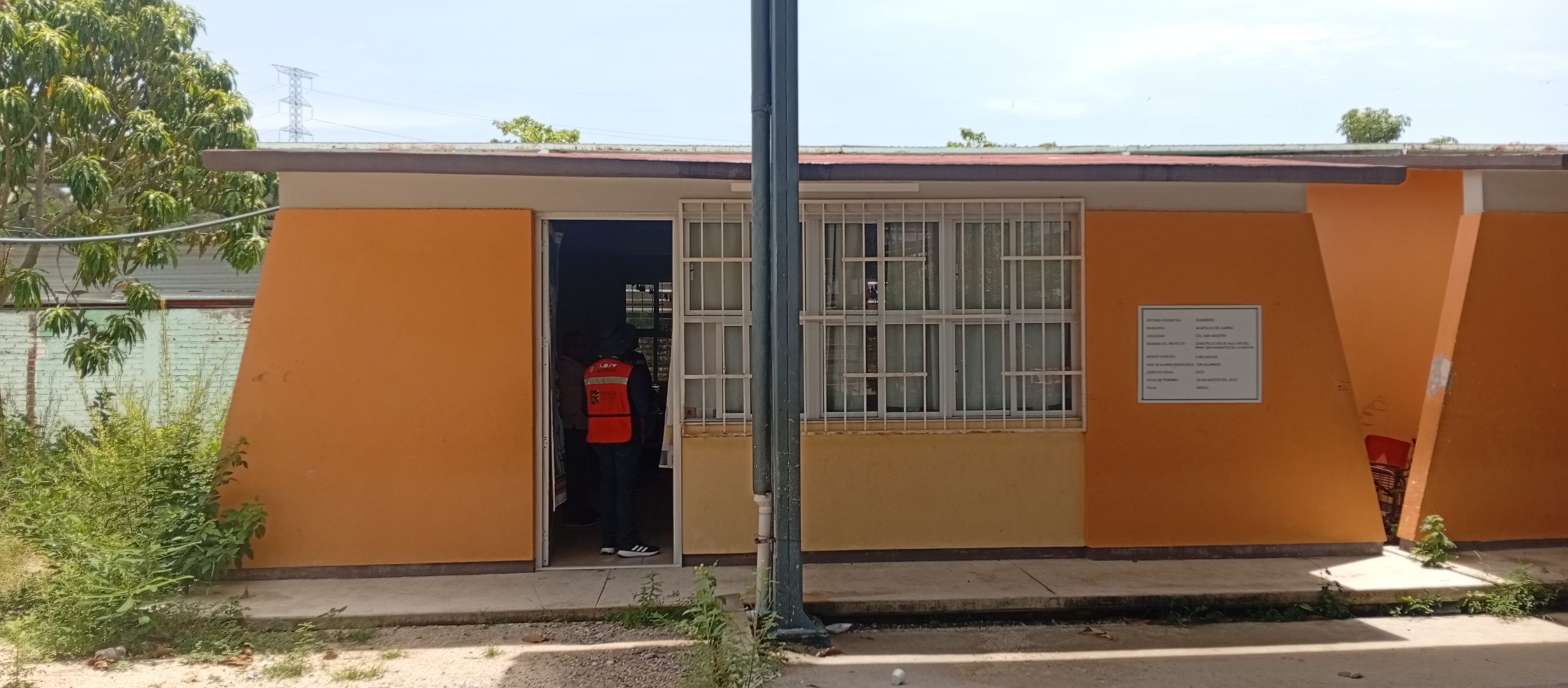Construcción de aula en Escuela Primaria Sentimientos de la Nación