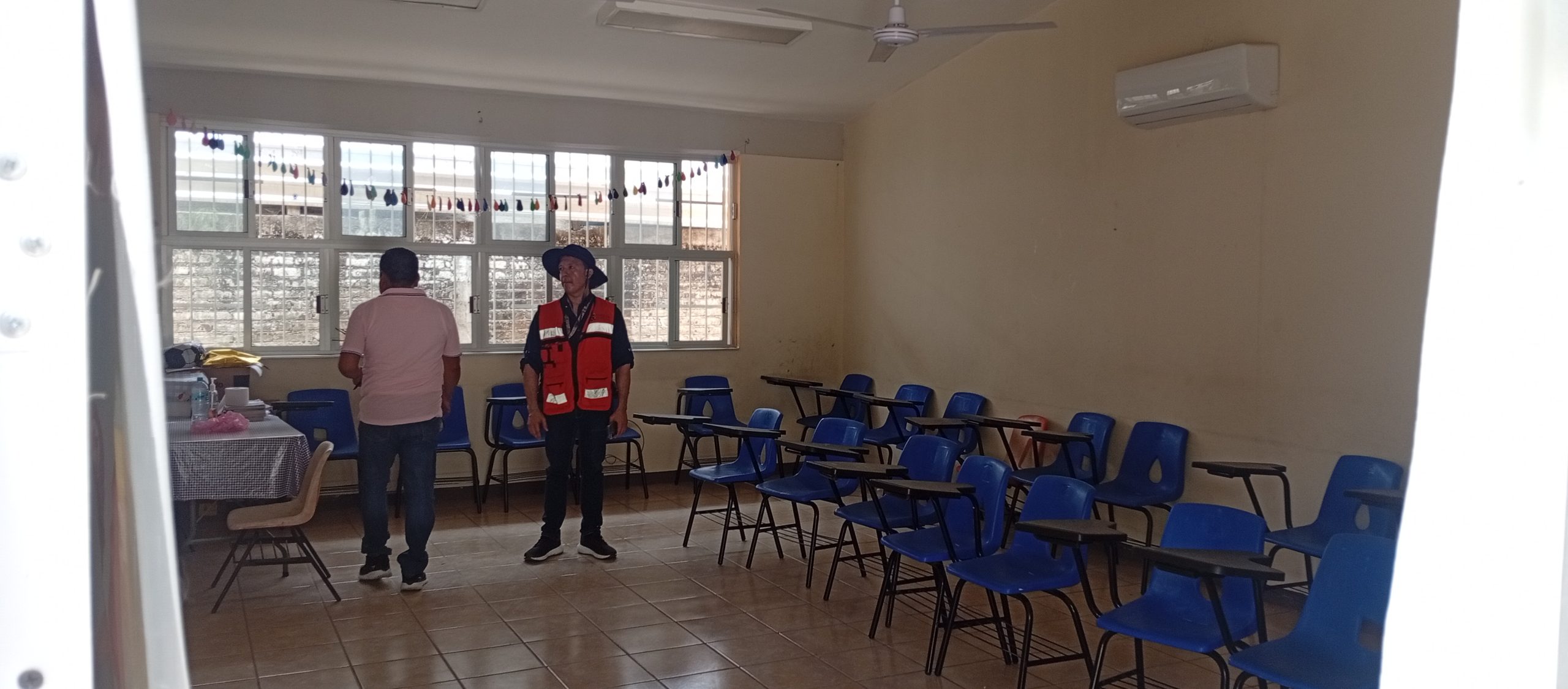Construcción de aula en Escuela Primaria Sentimientos de la Nación