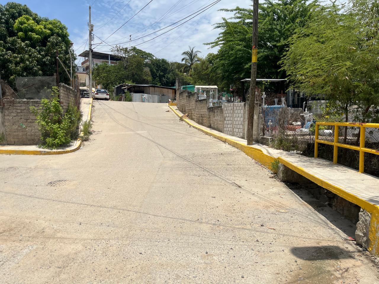 Pavimentación de Calle del Panteón, Colonia Voz de la Montaña