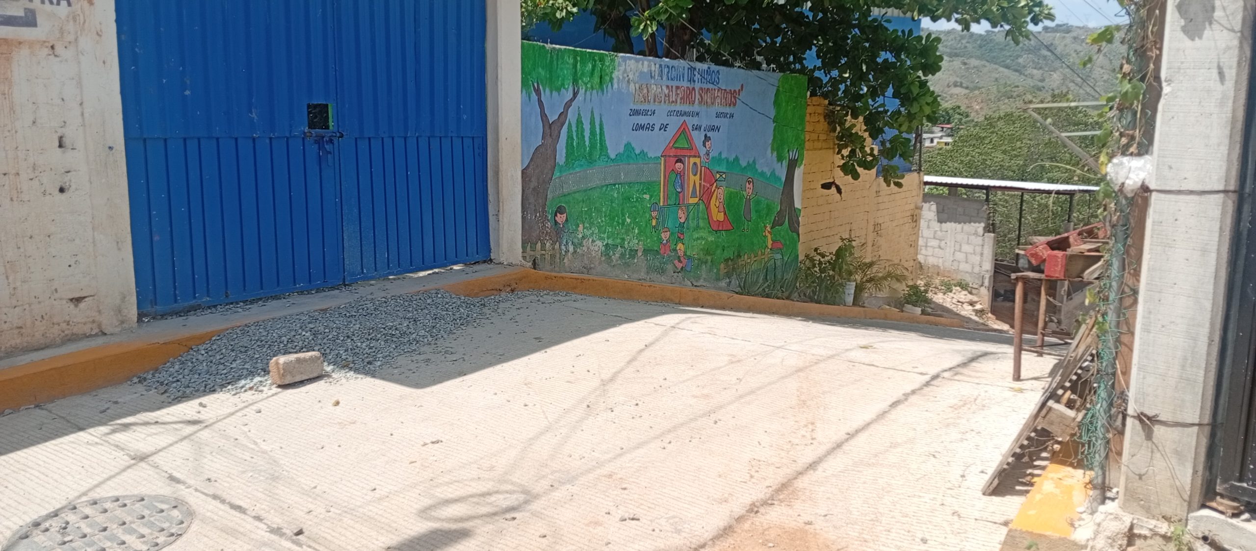 Pavimentación de calle del tramo que conduce al Jardín de Niños