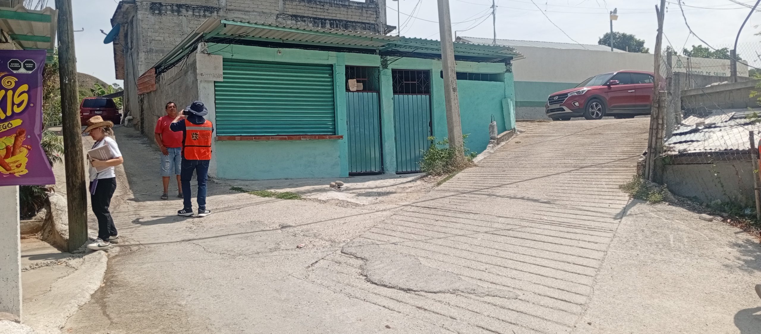 Pavimentación de calle sin nombre por el Centro de Salud, Lomas de San Juan