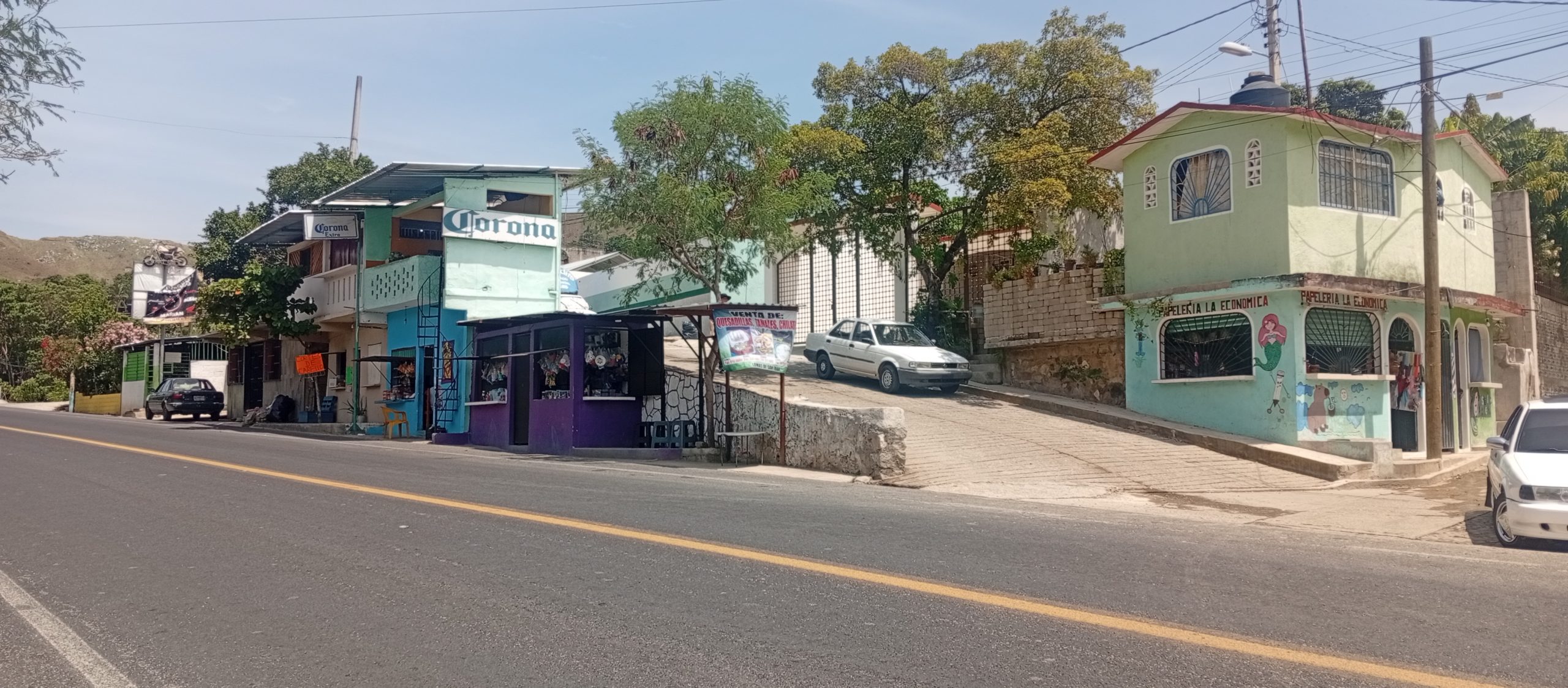 Pavimentación de calle sin nombre por el Centro de Salud, Lomas de San Juan