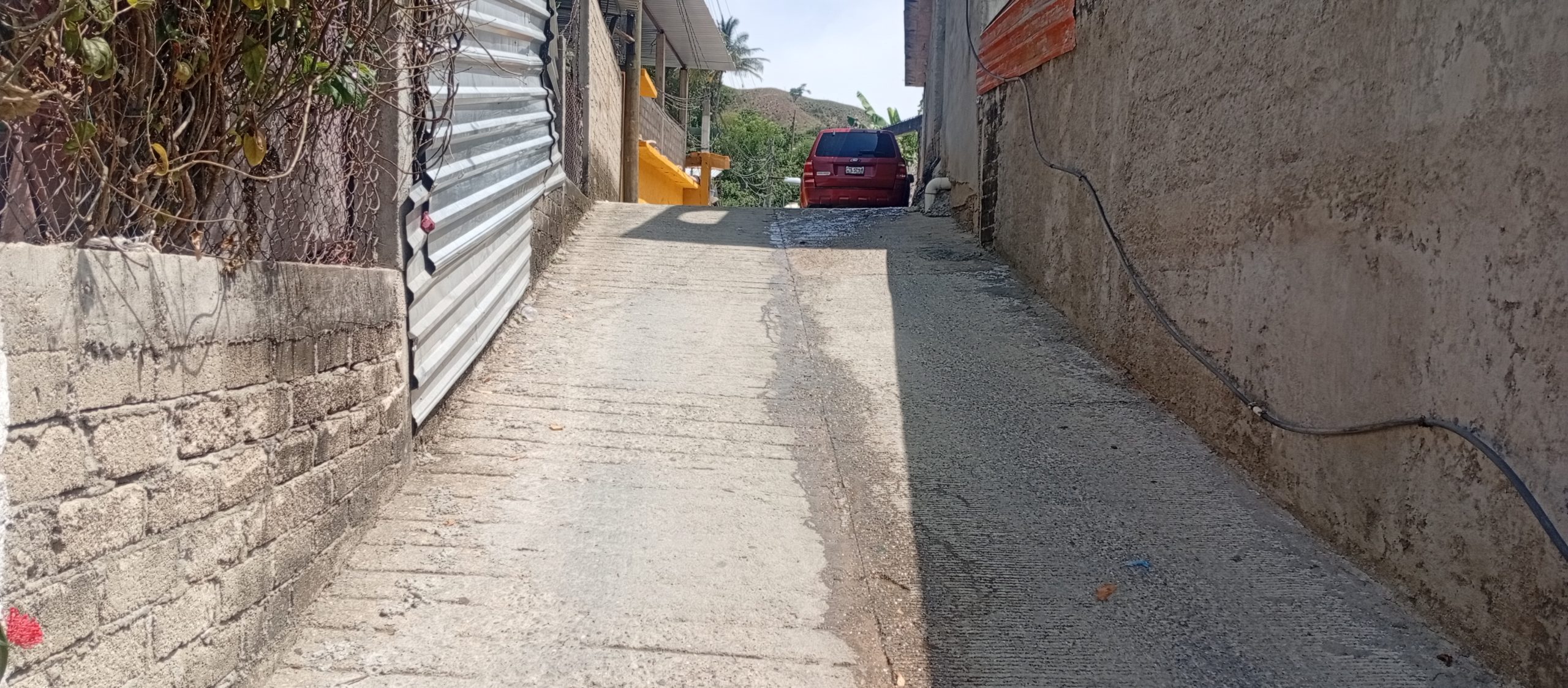 Pavimentación de calle sin nombre por el Centro de Salud, Lomas de San Juan
