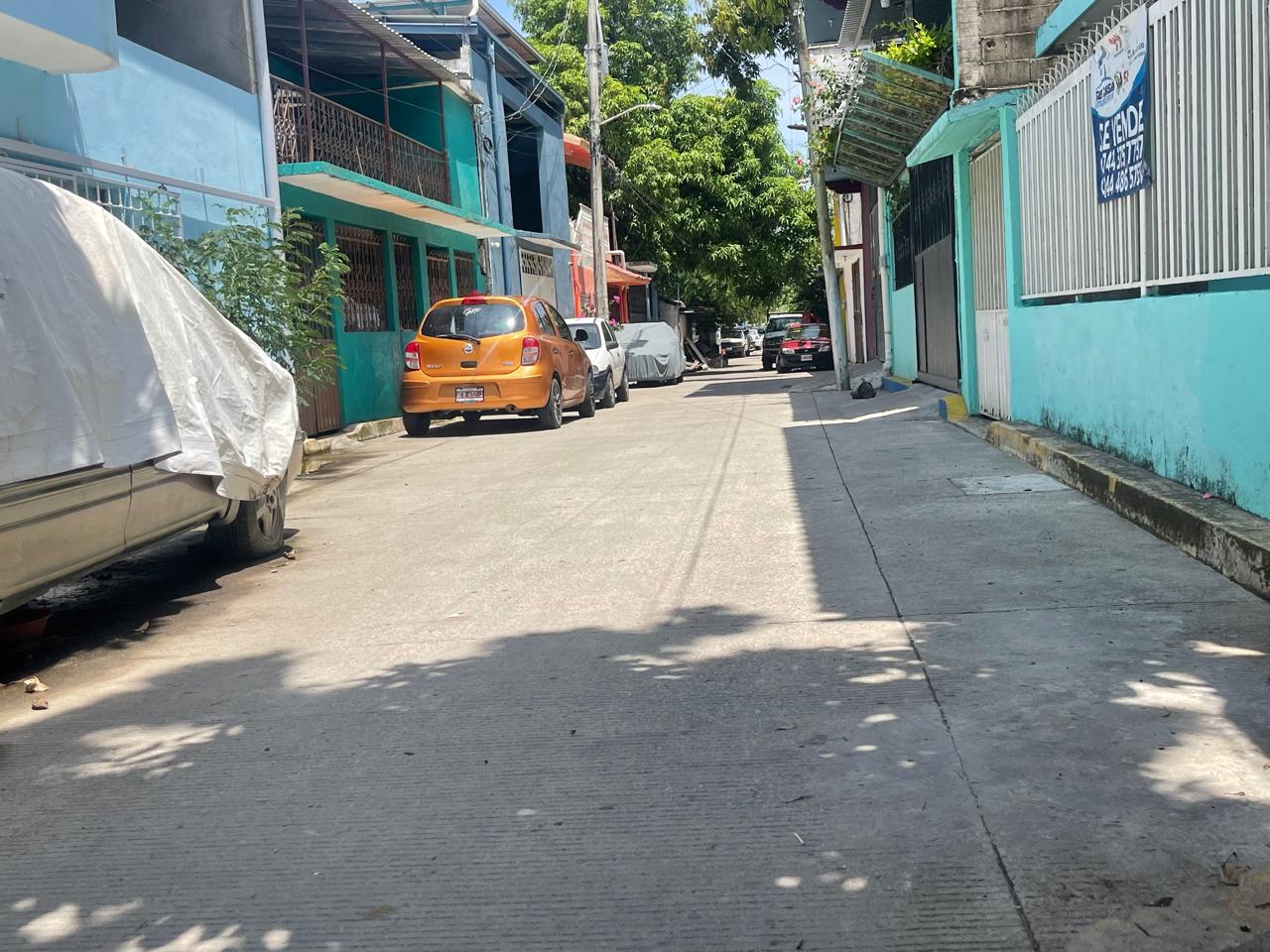 Construcción de drenaje sanitario en Calle Cuauhtémoc - Foto 1