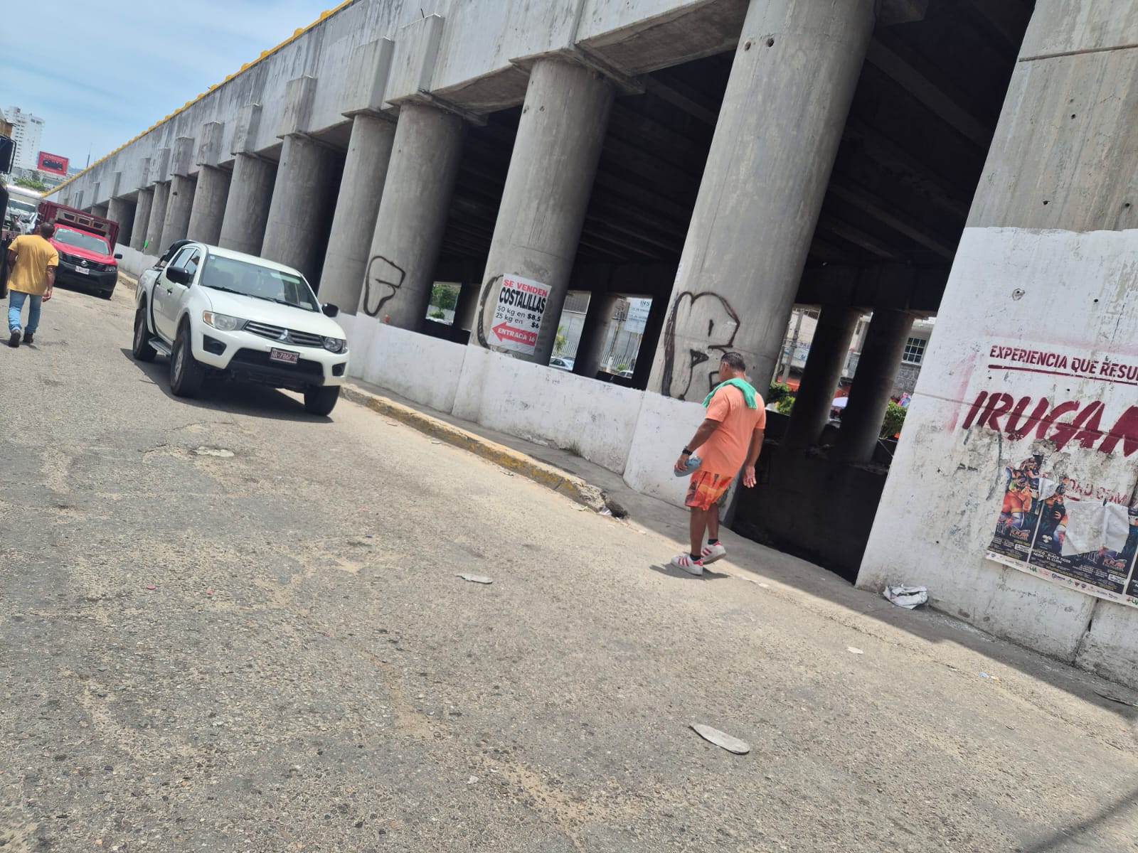 Construcción de drenaje sanitario en Calle Feliciano Radilla, Col. Centro