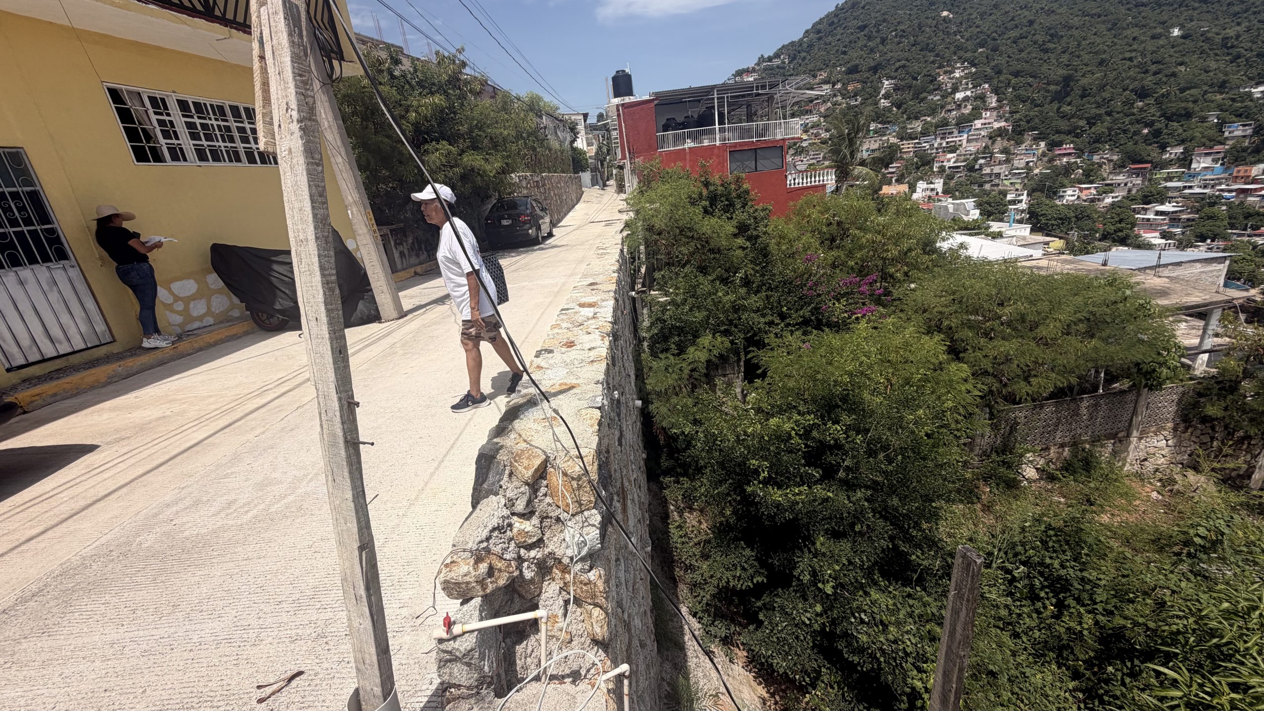 Ampliación de pavimentación de la calle Presa La Calera